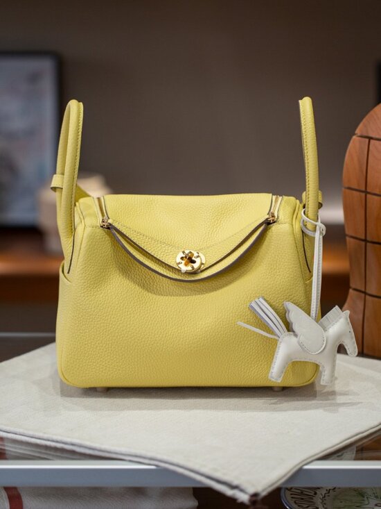 Handbags - Sophisticated Genuine Leather Tote 26cm - Timeless Everyday Shoulder Bag